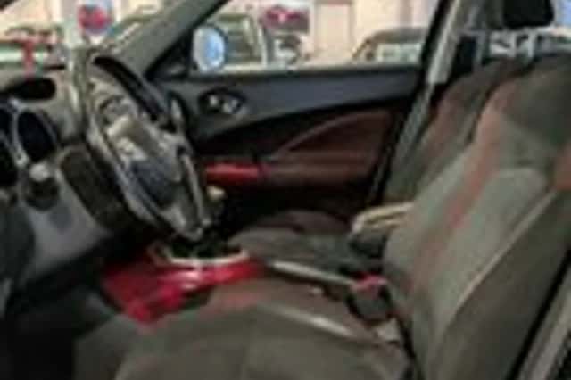 Nissan Juke (2011) thumbnail 6