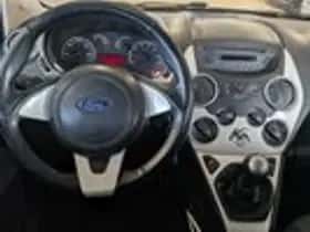 Ford Ka (2011) thumbnail 9