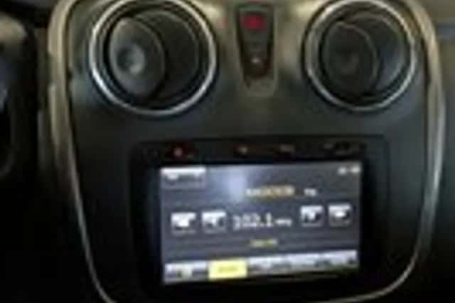 Dacia Sandero (2013) thumbnail 15