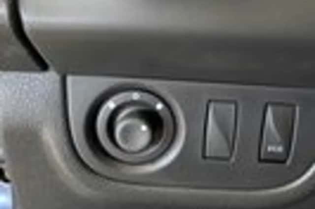 Dacia Sandero (2013) thumbnail 9