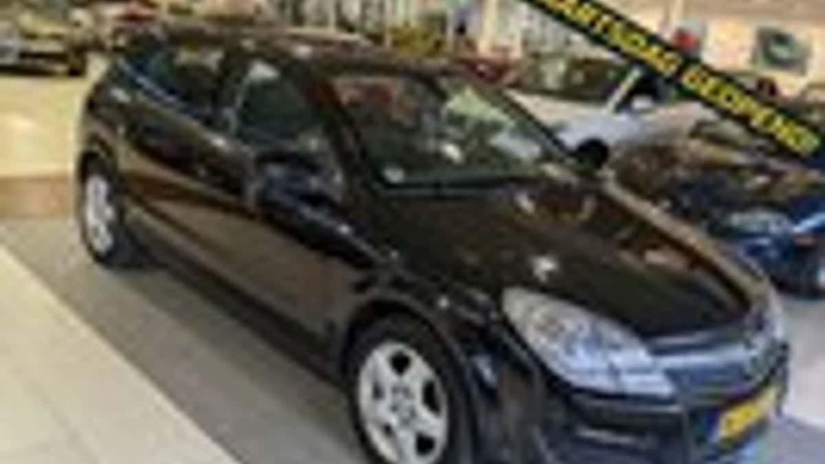 Opel Astra (2008) — foto 1
