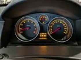 Opel Astra (2008) thumbnail 12