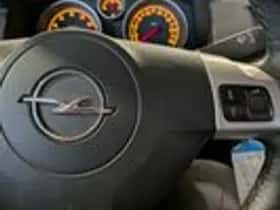 Opel Astra (2008) thumbnail 14