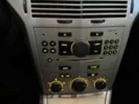Opel Astra (2008) thumbnail 15
