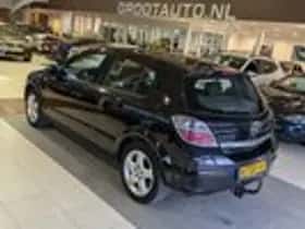 Opel Astra (2008) thumbnail 3