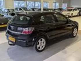 Opel Astra (2008) thumbnail 4