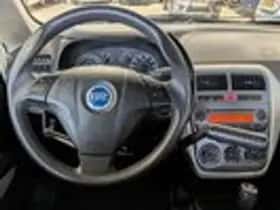 Fiat Grande Punto (2007) thumbnail 9