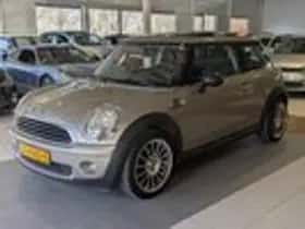 MINI Mini (2010) thumbnail 2