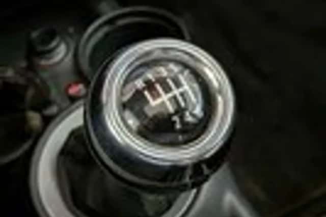 MINI Mini (2010) thumbnail 16