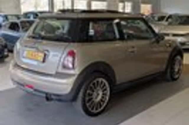 MINI Mini (2010) thumbnail 4