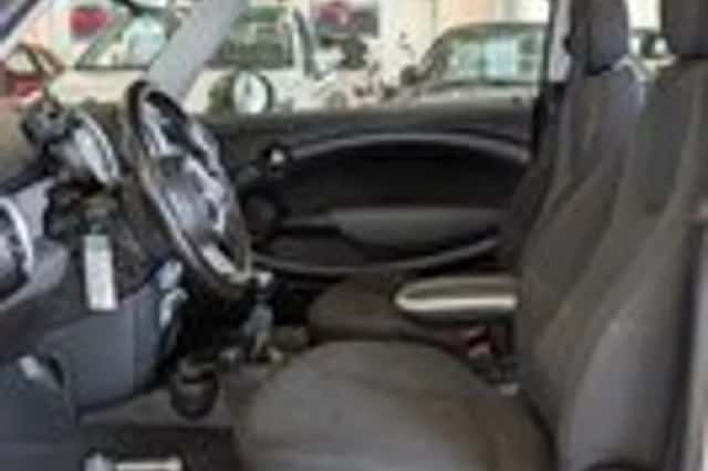 MINI Mini (2010) thumbnail 7