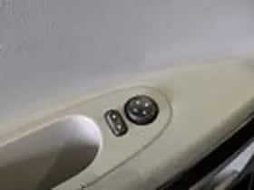 Chevrolet HHR (2005) thumbnail 10