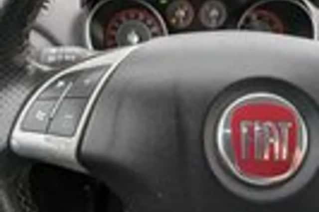 Fiat Punto (2010) thumbnail 12