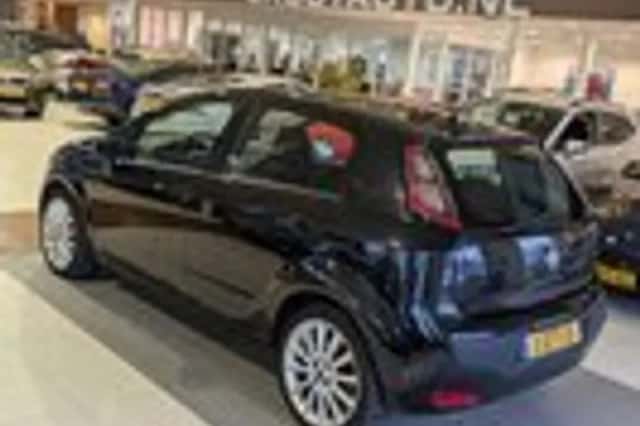 Fiat Punto (2010) thumbnail 3
