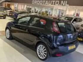 Fiat Punto (2010) thumbnail 3