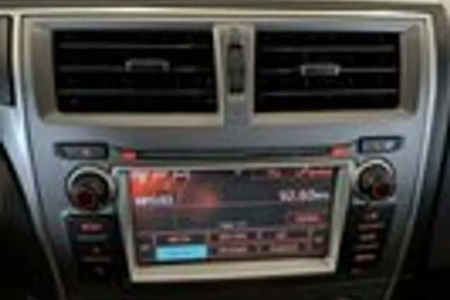 Toyota Verso-S (2011) thumbnail 16
