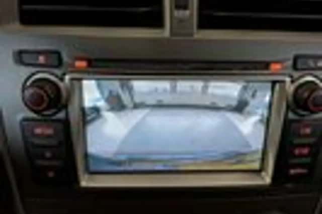 Toyota Verso-S (2011) thumbnail 17