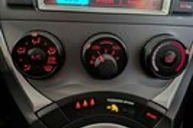 Toyota Verso-S (2011) thumbnail 19
