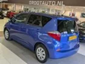 Toyota Verso-S (2011) thumbnail 3