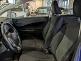 Toyota Verso-S (2011) thumbnail 6