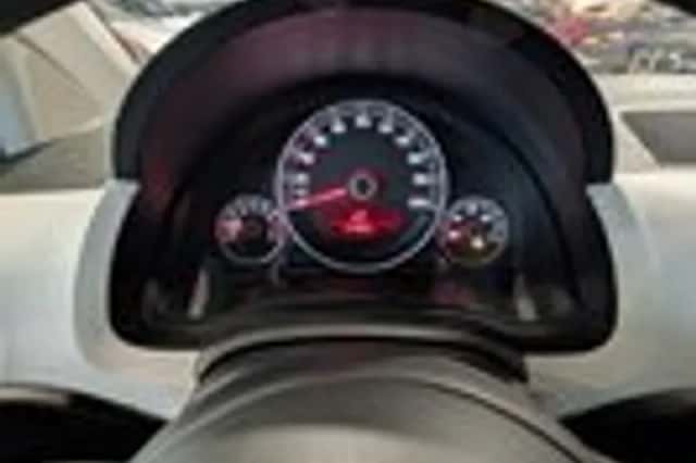 Volkswagen Up! (2012) thumbnail 11