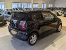 Volkswagen Up! (2012) thumbnail 4