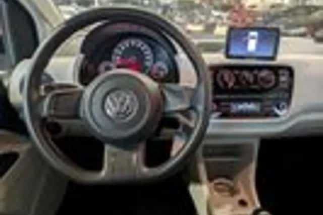 Volkswagen Up! (2012) thumbnail 9