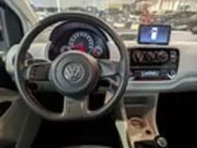 Volkswagen Up! (2012) thumbnail 9