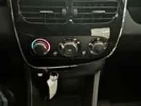 Renault Clio (2015) thumbnail 16