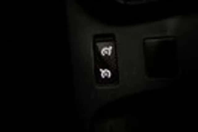 Renault Clio (2015) thumbnail 17