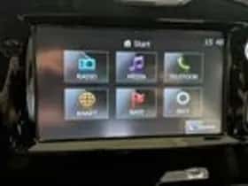 Renault Clio (2015) thumbnail 18