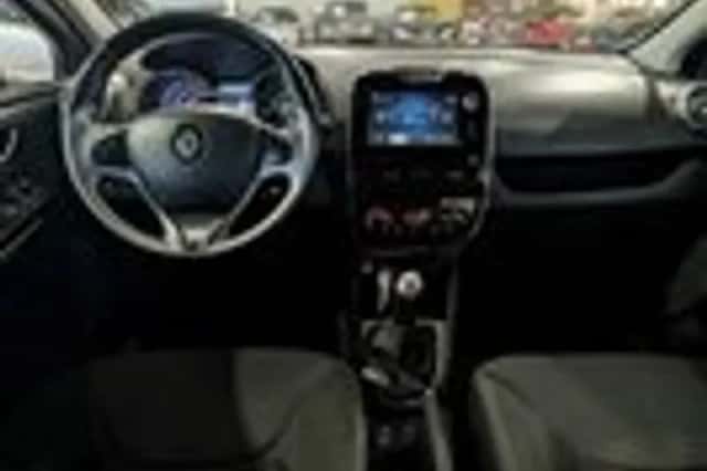 Renault Clio (2015) thumbnail 8