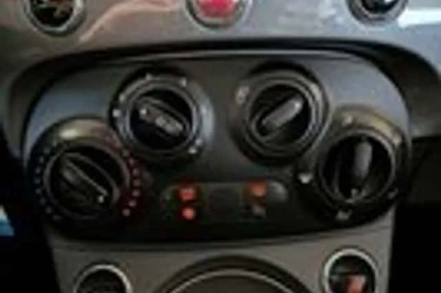 Fiat 500 (2015) thumbnail 16