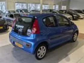 Peugeot 107 (2010) thumbnail 4
