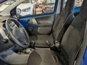 Peugeot 107 (2010) thumbnail 6