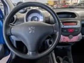 Peugeot 107 (2010) thumbnail 9