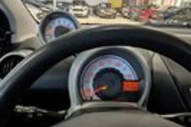 Peugeot 107 (2010) thumbnail 10