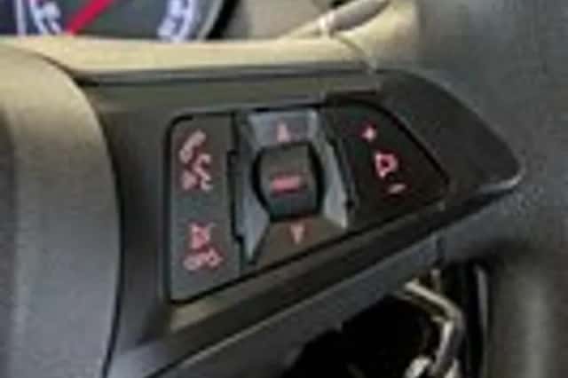 Opel Corsa (2014) thumbnail 11