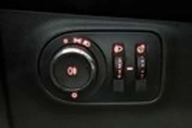Opel Corsa (2014) thumbnail 14