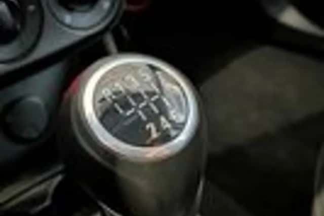 Opel Corsa (2014) thumbnail 16