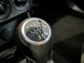 Opel Corsa (2014) thumbnail 16