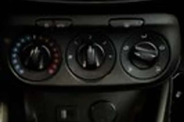 Opel Corsa (2014) thumbnail 17