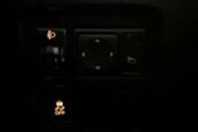 Nissan Juke (2013) thumbnail 16