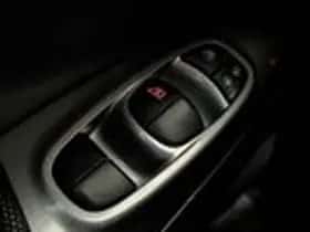 Nissan Juke (2013) thumbnail 17