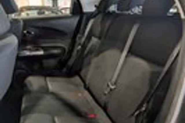 Nissan Juke (2013) thumbnail 7