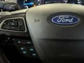 Ford C-Max (2015) thumbnail 12