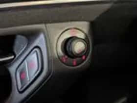 Volkswagen Polo (2016) thumbnail 14