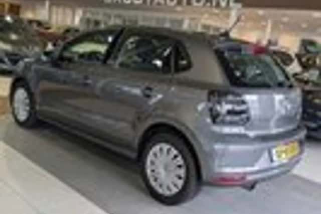 Volkswagen Polo (2016) thumbnail 3