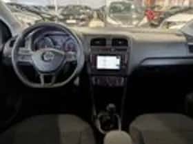 Volkswagen Polo (2016) thumbnail 9
