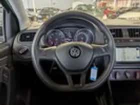 Volkswagen Polo (2016) thumbnail 10
